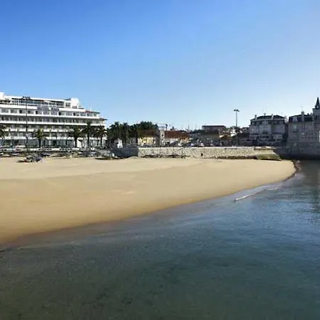 Charming Heritage Apartment Cascais